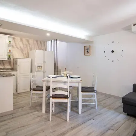 Modern Near The Sea Apartment